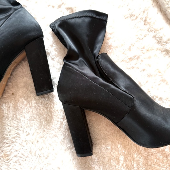 Express Black Satin Ankle Sock Boot Booties Size 8 - Picture 7 of 9